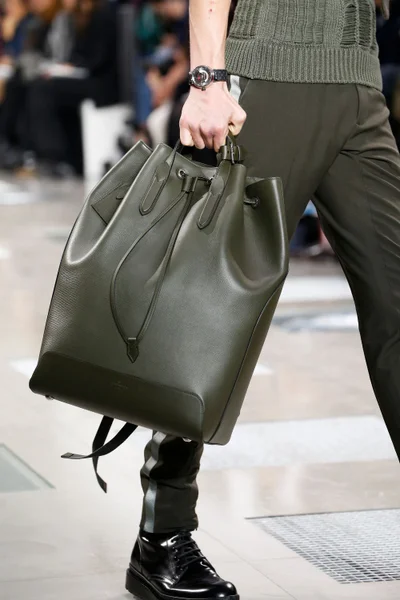 Look 38